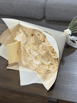 Ramo 24 rosas blancas