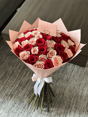 Ramo 50 rosas mixto