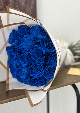 Ramo 18 rosas azules