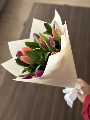 Ramo 10 tulipanes mixto