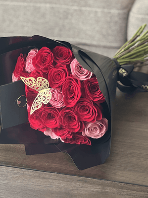 Ramo 24 rosas mixto