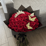 Ramo 50 rosas con corona