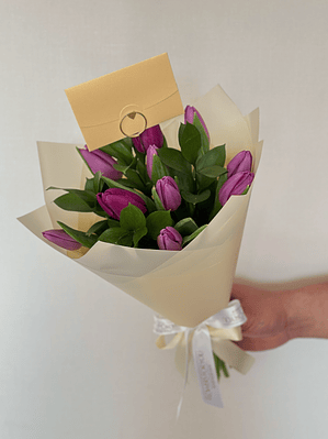 Ramo 10 Tulipanes morados