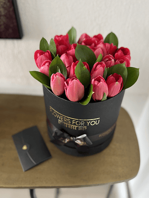 Box 20 tulipanes rojos