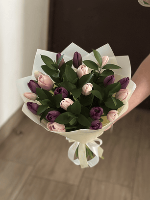 Ramo de 20 tulipanes mixto