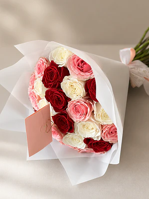 Ramo 24 rosas mixto