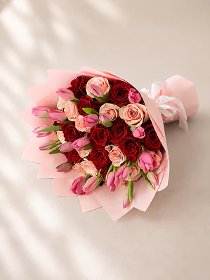 Ramo Rosas con tulipanes