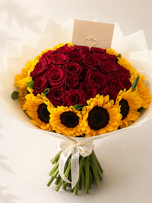 Ramo de rosas con girasoles 