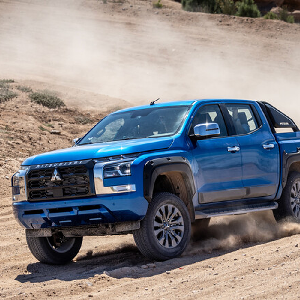 Juego Pisos Interiores calce perfecto Mitsubishi L200 24-25+ 3