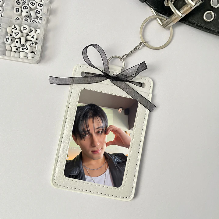 Holder de Cuero Blanco - ALEJANDRO SANTOS BRAVOS 1