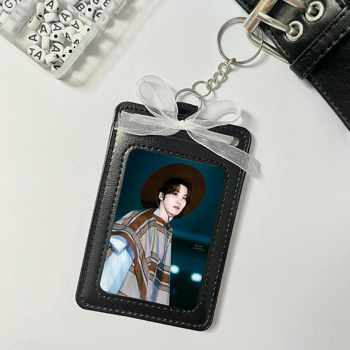 Holder de Cuero Negro - YOONGI BTS HUASO 1