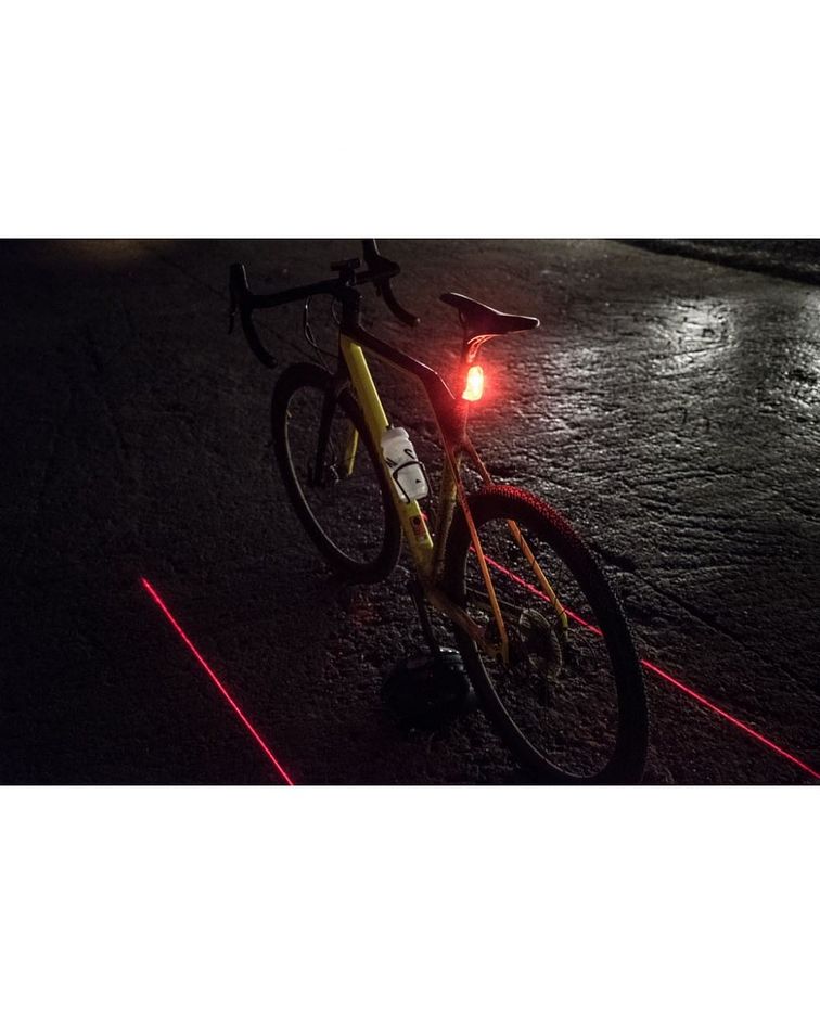 Luz Lezyne Trasera con Laser Drive Black 250 Lm