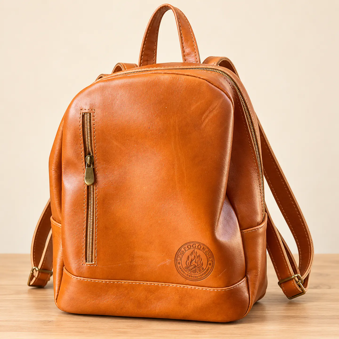 Mochila Isis de cuero 2