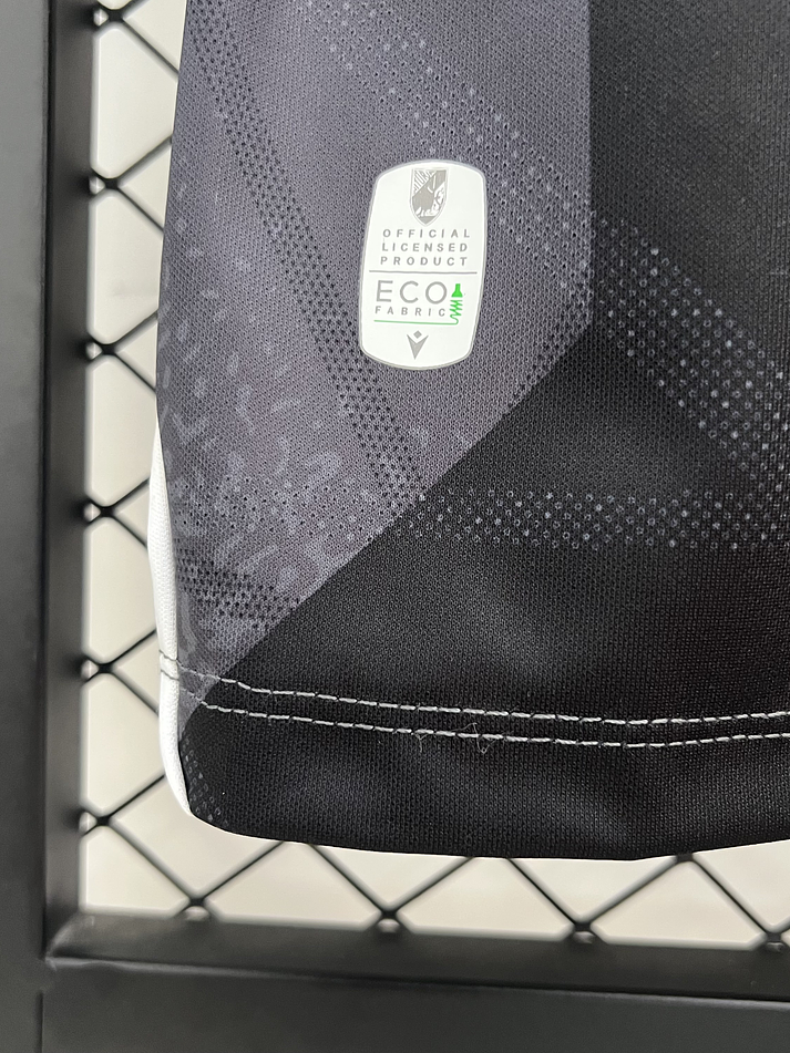 Vitoria de Guimarães Equipamento Secundario 2025/2026 6