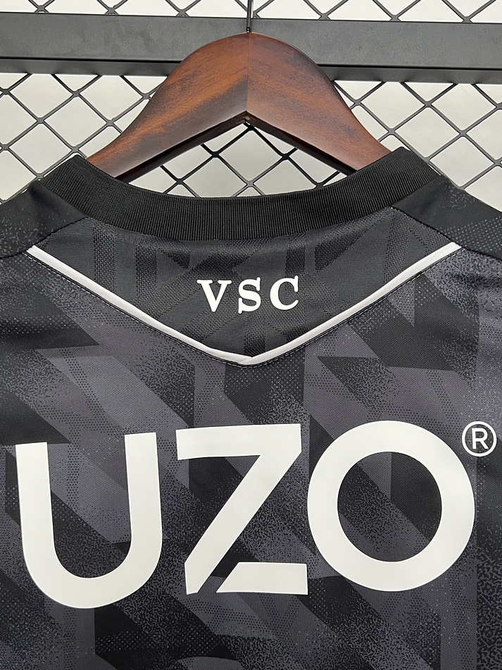 Vitoria de Guimarães Equipamento Secundario 2025/2026 8