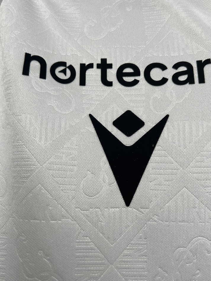 Vitoria de Guimarães Equipamento Principal 2025/2026 3