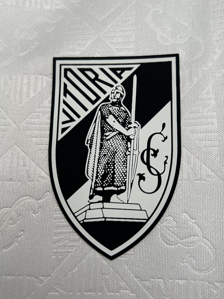 Vitoria de Guimarães Equipamento Principal 2025/2026 2