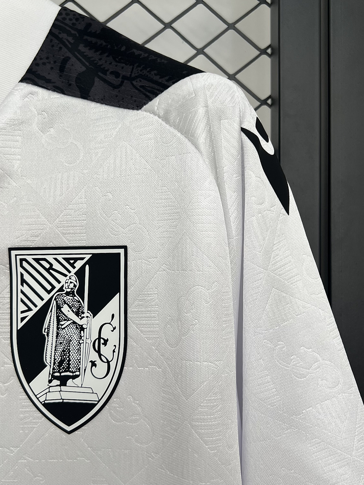 Vitoria de Guimarães Equipamento Principal 2025/2026 10