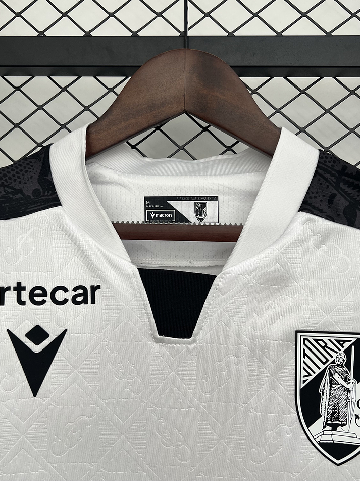 Vitoria de Guimarães Equipamento Principal 2025/2026 11