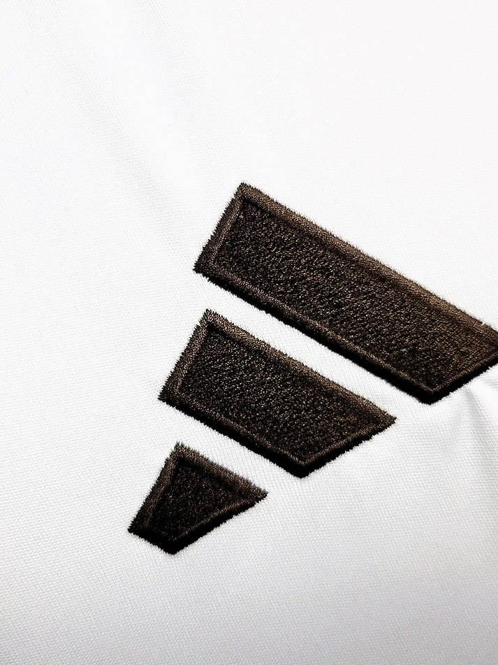 Real Madrid Equipamento Principal 2025/2026 3