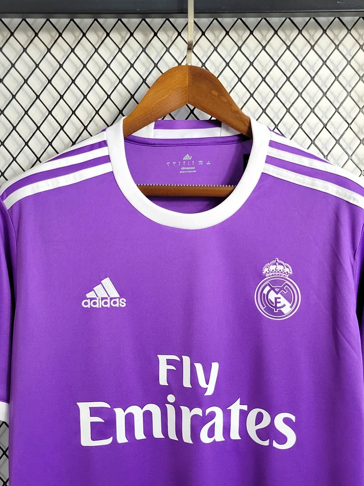 Real Madrid Retrô 2016-2017 5