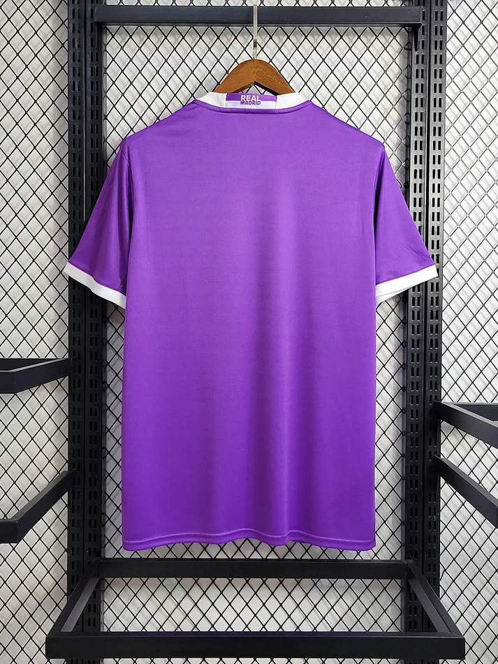 Real Madrid Retrô 2016-2017 7