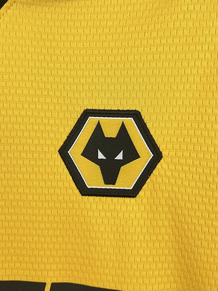 Wolverhampton Camisola Principal 2025/2026 2