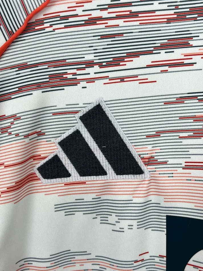 Bayern Munique Segunda Camisola 2025/2026 2