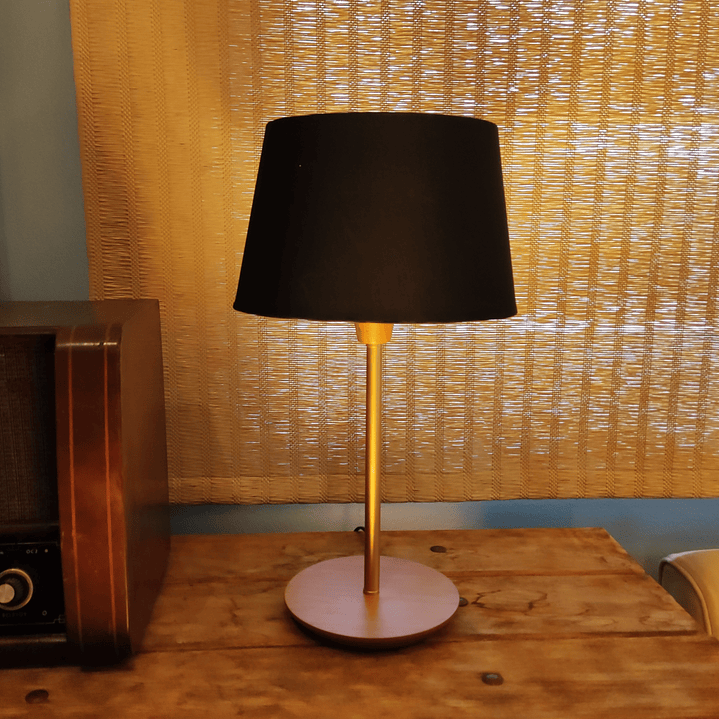 Lampara De Mesa Slim Medium Pantalla Negra 3039Ct/80 1