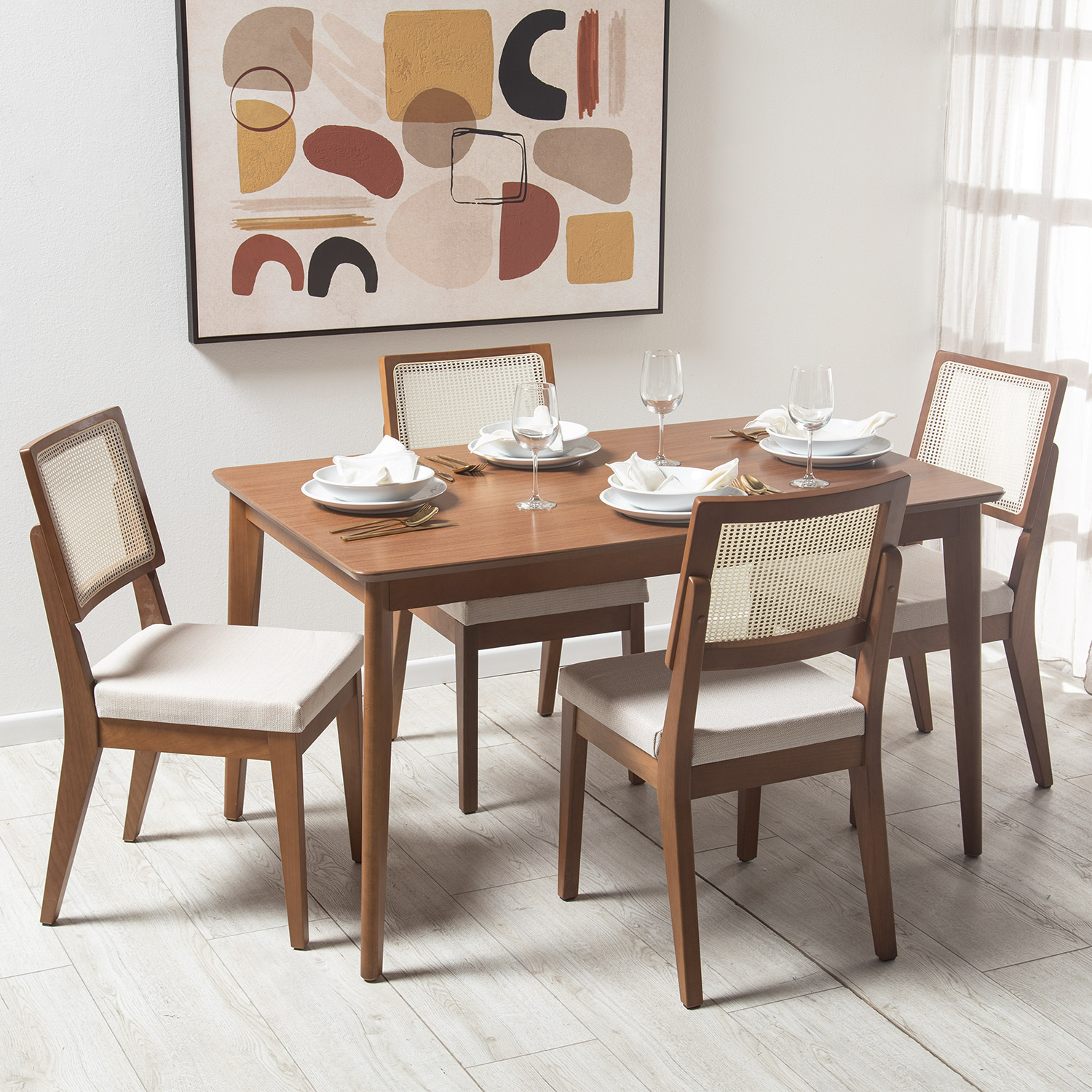 Comedor Olive natural 1.35 + 4 silla Saga Ratan