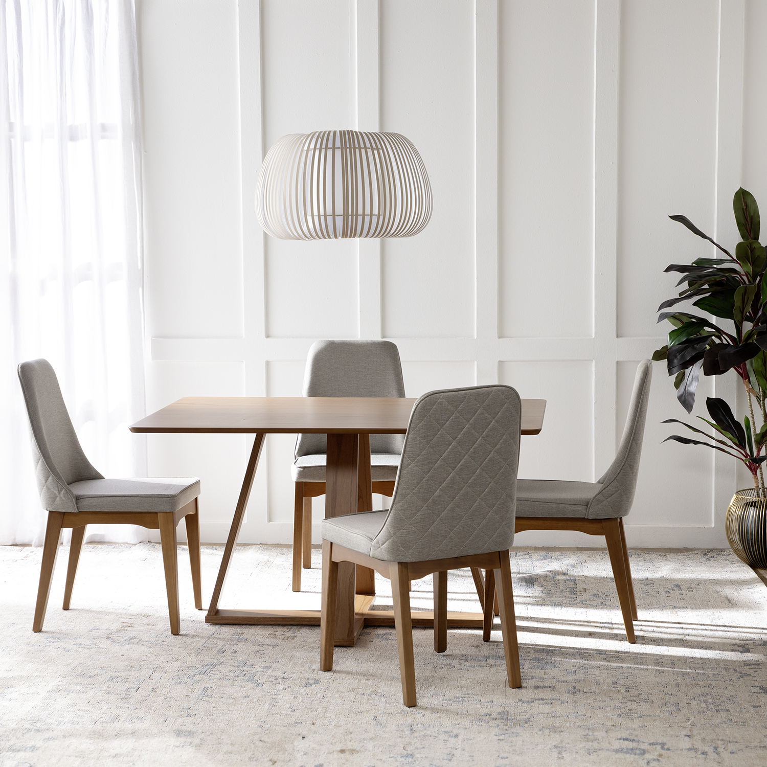 Comedor Avena 1.35 Canela + 4 Sillas Elsie Matelasse 1