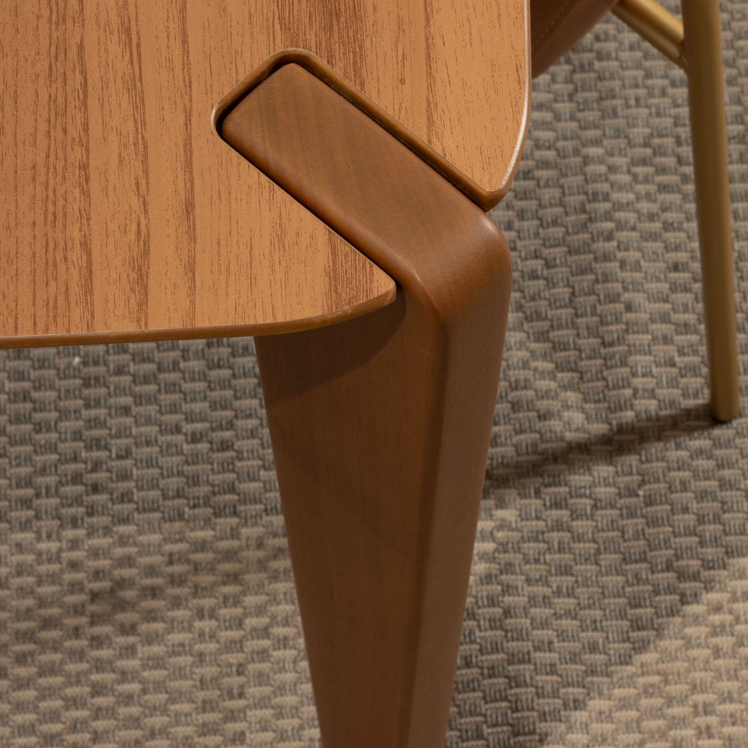 Comedor Harmony 2.2 Canela + 8 Sillas Lucille Gold Caramel 5