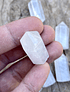 Cuarzo Cristal blanco en obelisco punta pequeño