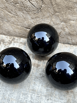 Obsidiana en esfera mediana