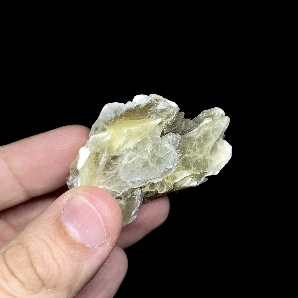 Mica dorada en cluster #4