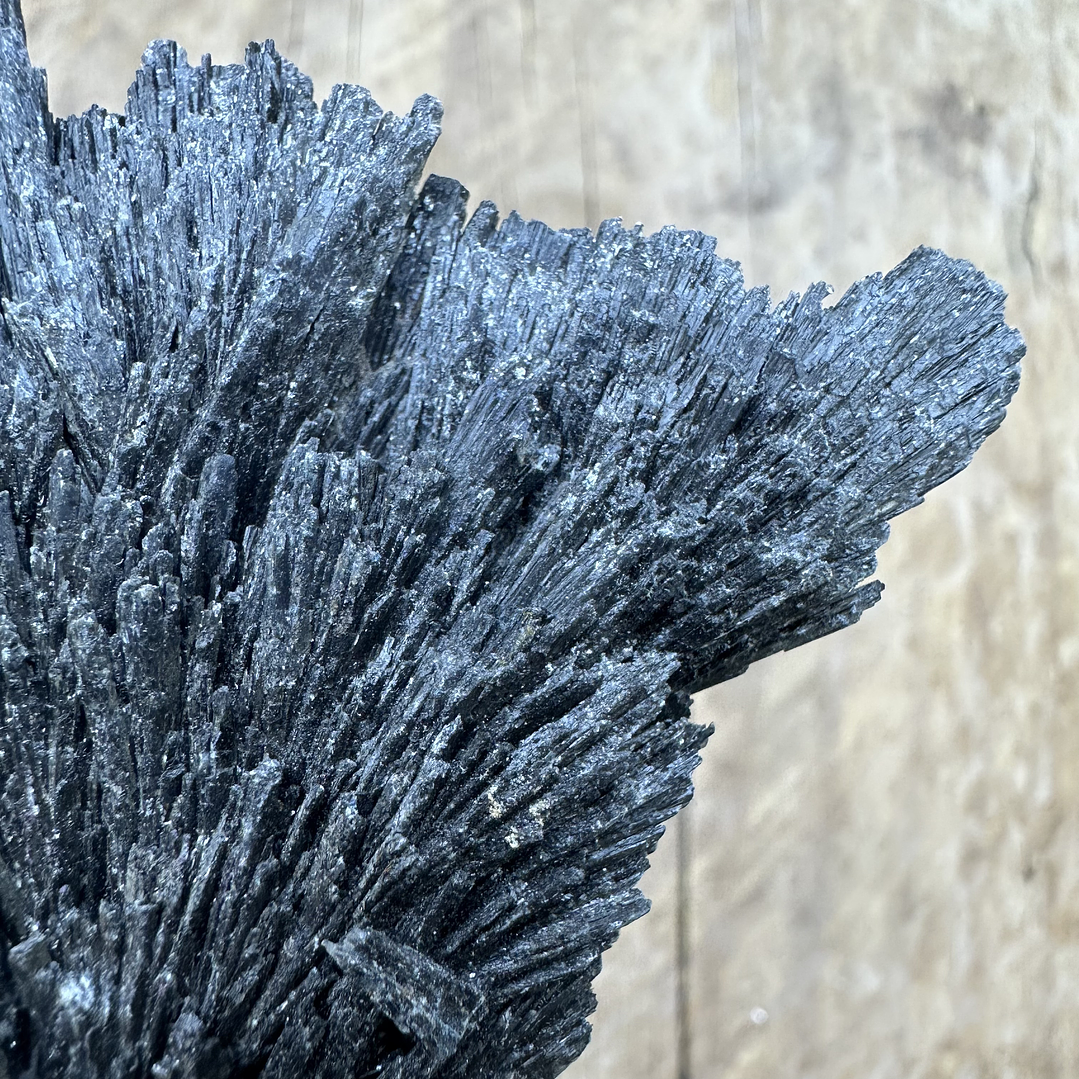 Cianita negra en bruto #15 6