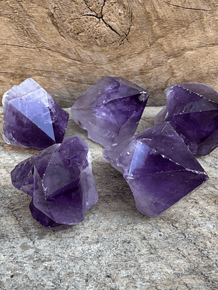 Amatista en punta natural