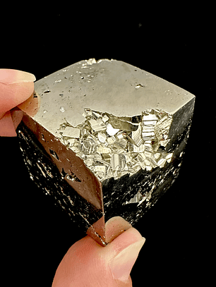 Pirita cúbica pulida #1