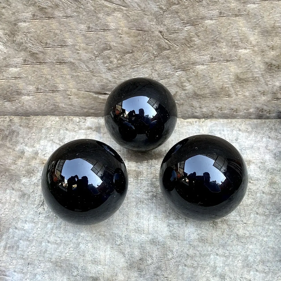 Obsidiana en esfera pequeña 1