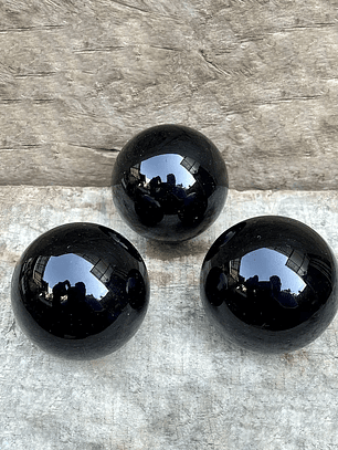 Obsidiana en esfera pequeña