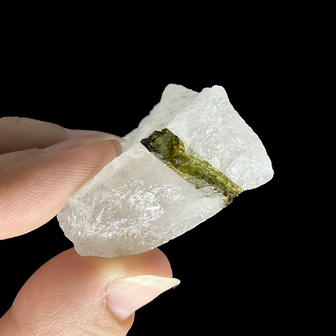 Turmalina verde en matriz de cuarzo #13 1