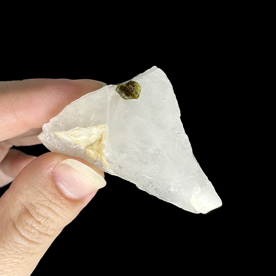 Turmalina verde en matriz de cuarzo #13 3