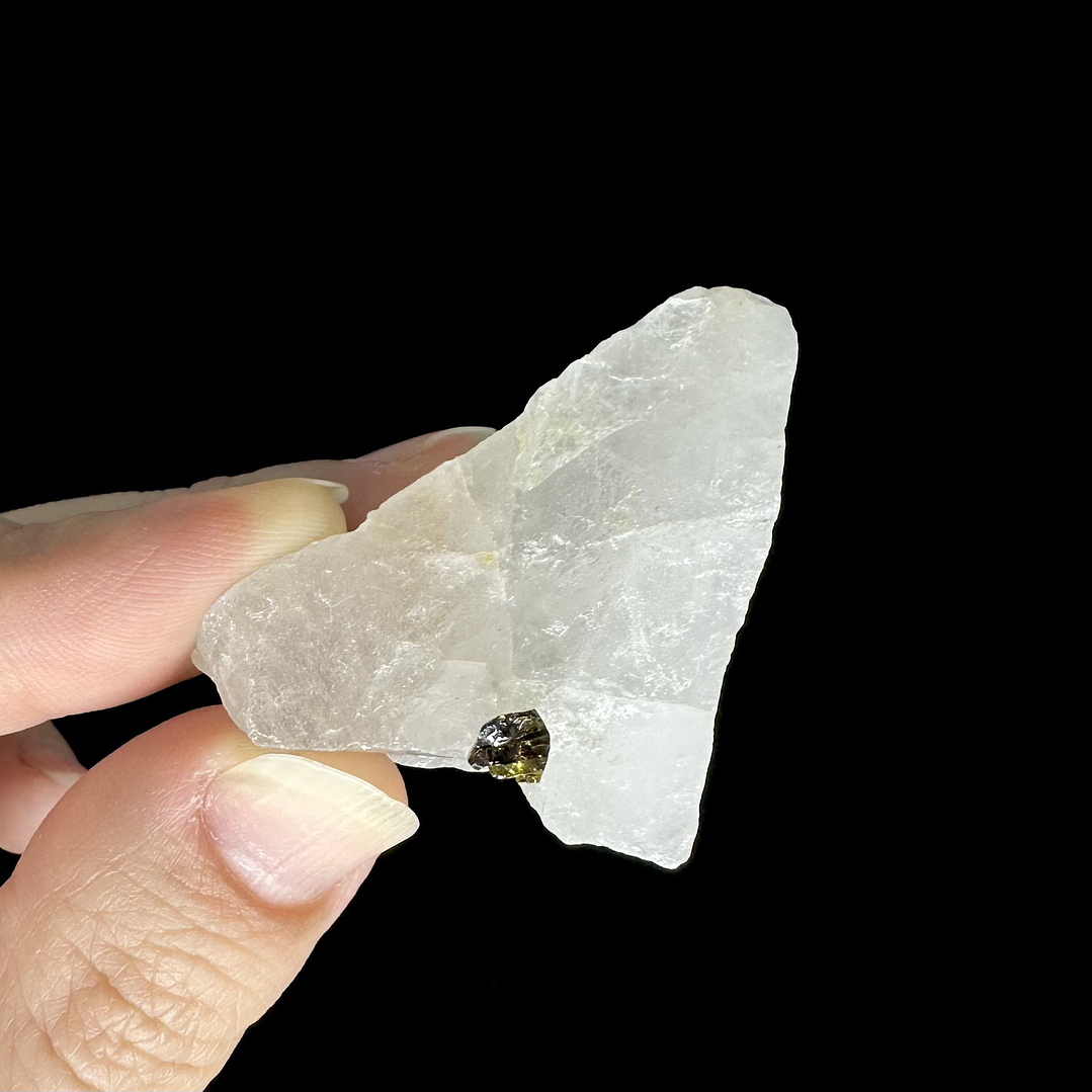 Turmalina verde en matriz de cuarzo #13 4