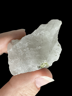 Turmalina verde en matriz de cuarzo #14