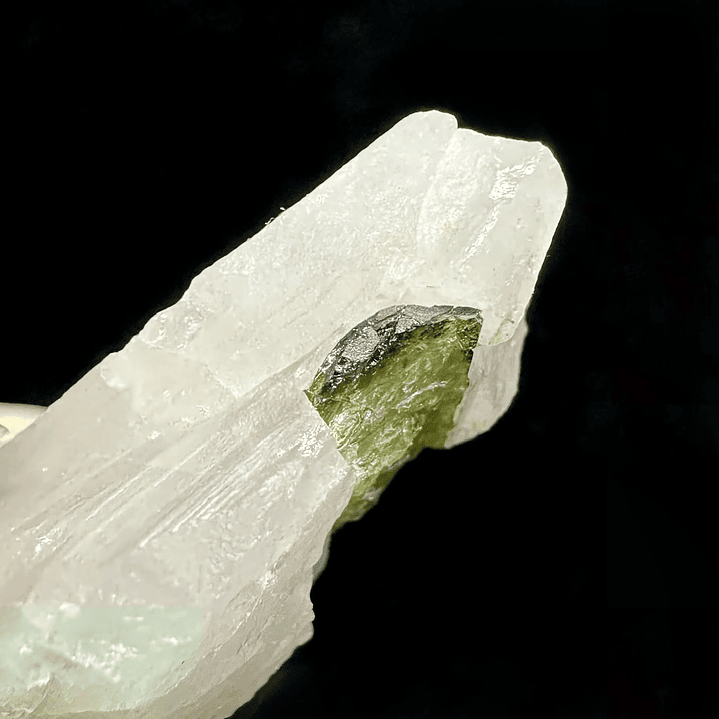 Turmalina verde en matriz de cuarzo #15 3