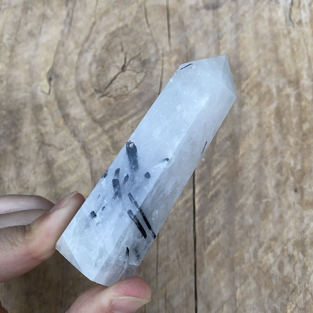 Cuarzo Turmalinado en obelisco #8 1