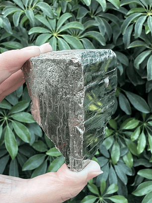 Pirita cúbica fragmento en bruto #27