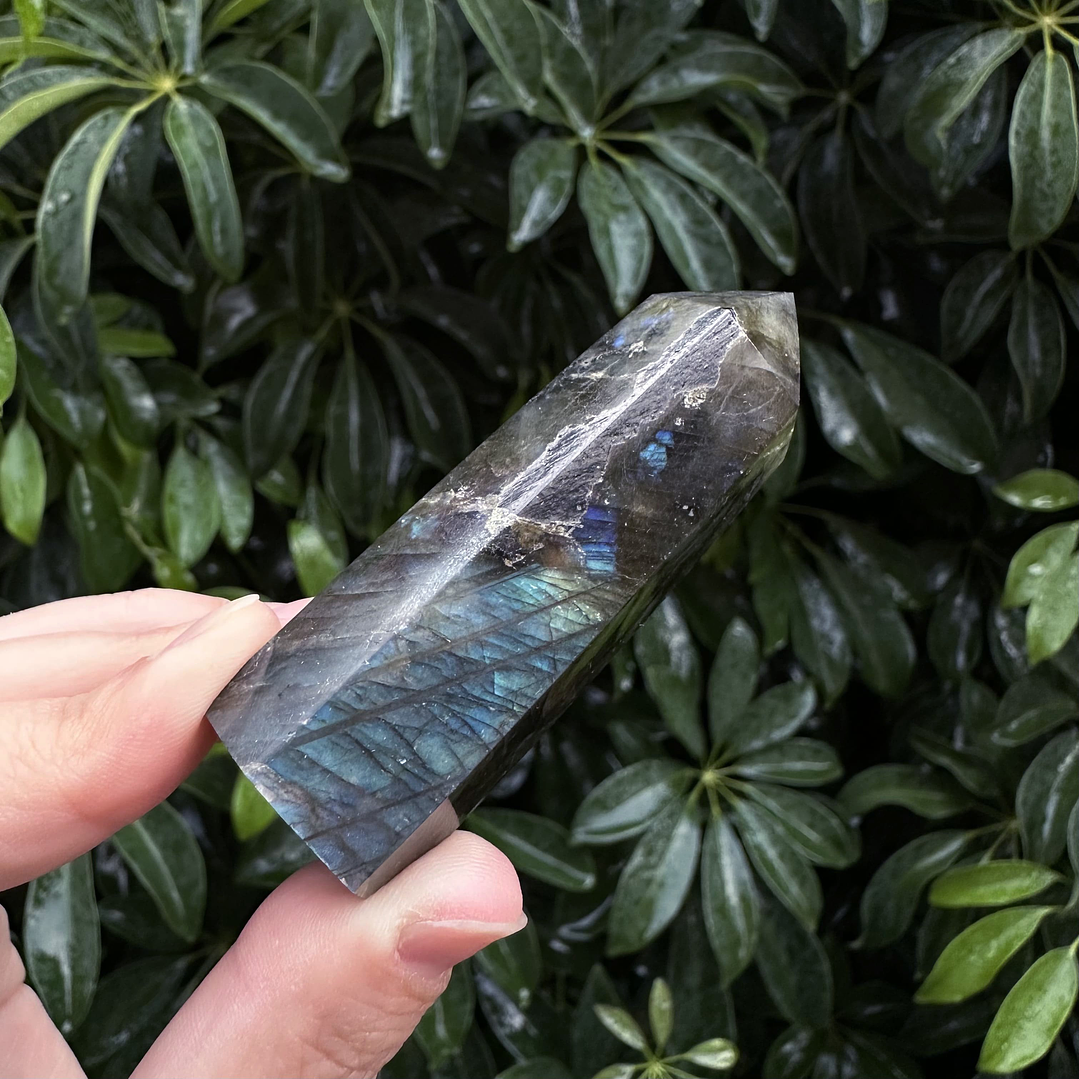 Labradorita en obelisco #5 3