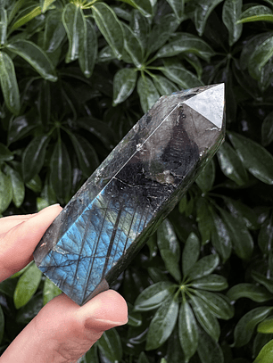 Labradorita en obelisco #5