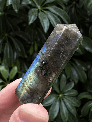 Labradorita en obelisco #6